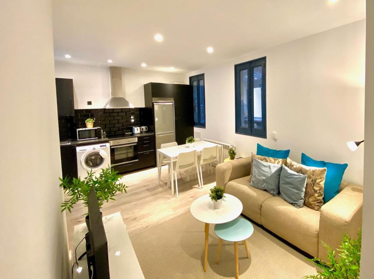Encantador Apartamento Atocha マドリード エクステリア 写真