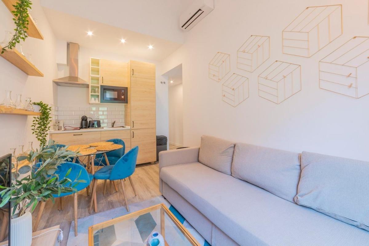 Encantador Apartamento Atocha マドリード エクステリア 写真