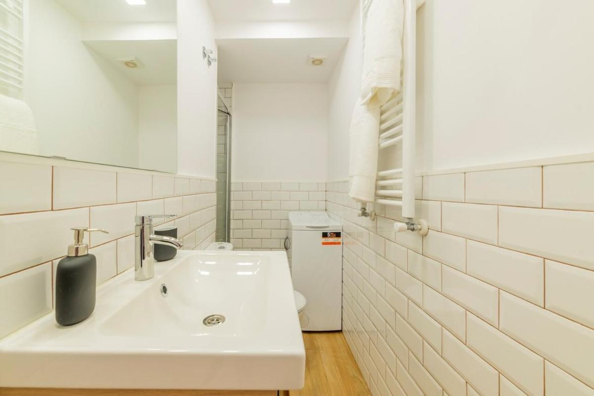 Encantador Apartamento Atocha マドリード エクステリア 写真