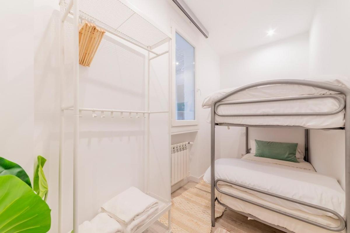 Encantador Apartamento Atocha マドリード エクステリア 写真